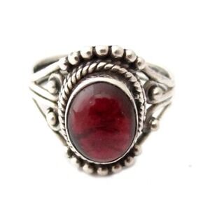 Beautiful Ornate Sterling Silver 925 Red Garnet Gemstone Ring Size 9.25
